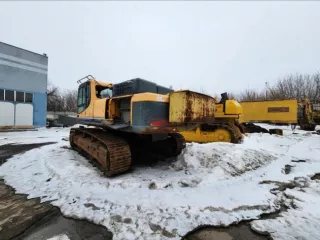 Экскаватор гусеничный Hyundai R300LC-9SH, заводской номер HHKHZ808LE0000183, 2014 год выпуска, госномер 58 УЕ 9248 (63 СВ 9366). Экскаватор гусеничный Hyundai R300LC-9S, заводской номер HHKHZ810LE0001178, 2014 год выпуска, госномер 58 УЕ 9241 (63 СВ 9362). Трактор ДТ-75 ДЕРС2 с буровой установкой…