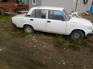 LADA 210740 2010 легковой автомобиль, номер двигателя 21067, 9592486, номер кузова ХТА21074ОА2938001, государственный знак А705СУ38, год выпуска 2010. Вид транспорта: легковой. Объем двигателя: . Год выпуска: 2010. Коробка передач: механика. Привод: . Государственный регистрационный знак: А705СУ38…