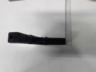 Пневматический газобаллонный пистолет Stelker ST-41061B/STB серия и номер "Cal.4,5 BB" с руководством по эксплуатации. Банка с 621 стальной сферической пулькой 4,5 мм. Газовый баллон "Quarta Air Strike". Пневматический пистолет Umarex Clook-22 с газовым баллоном. Три баночки с пулями.