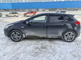 Kia CEE_D 2013 Легковой автомобиль: Kia CEE_D, 2013 года выпуска, VIN: XWEHN512BD0011942. Имущество продается в том виде, комплектности и состоянии, в каком оно есть на момент проведения торгов (соответствует приложенным фотографиям). За скрытые дефекты имущества Организатор торгов ответственности…