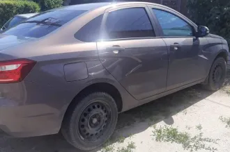 Автомобиль марки Lada модель Vesta 2019 г.в. , Идентификационный номер (VIN номер): XTAGFL110LY394880, находится в залоге у ПАО "Совкомбанк".