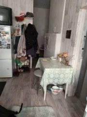 Доля квартиры 32,3 кв.м в Пензенской области. 1/3 доля в праве на жилое помещение, площадь 32,3 кв.м. Адрес: Пензенская область, Сосновоборский район, рп. Сосновоборск, ул. Театральная, д. 11, кв. 3. Кадастровый номер: 58:26:0640101:600.