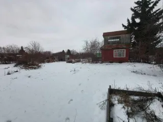 Здание 15,4 кв.м и земельный участок 600 кв.м в Омской области. Нежилое здание, площадь: 15,4кв.м., кадастровый номер: 55:13:010301:494 и земельный участок, площадь: 600кв.м., категория земель: Земли населенных пунктов, разрешенное использование: для ведения садоводства, кадастровый номер…