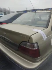 Daewoo Nexia 2007 года выпуска, государственный регистрационный знак А734ХЕ08 регион. Цвет: песочный. VIN: ХWB3D31UD7A110926. Характеристики и дефекты: вмятина правого переднего крыла в средней части с выступлением коррозийных пятен, отслоение лакокрасочного покрытия капота. Ключи отсутствуют…