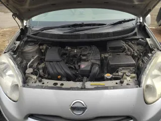 Легковой автомобиль марки Nissan March 2011 г.в., государственный номер К567ОХ28, номер кузова K13336621, находится в совместной собственности с супругой должника.