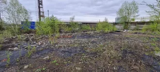 Нежилое здание полностью разрушено 289,1 кв.м, кадастровый номер 38:36:000031:6913
Земельный участок 3 140 +/ 19,61 кв.м, кадастровый номер 38:36:000031:1094, земли населенных пунктов под эксплуатацию производственной базы
Адрес: Иркутская обл., г. Иркутск, ул. Ракитная, д.17 
Ограничения и…