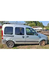 Renault Kangoo 2008 года, 75 л.с., пробег 111111 км. Легковой универсал, VIN: VF1KCEBCF40098542, госномер М418ЕТ13. Не работает таксометр, не показывает дисплей с топливом и температурой, двигатель работает с перебоями. Вмятины на задней правой двери и заднем правом крыле. Царапина на левой фаре…
