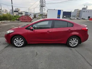 Kia Cerato 2013 года, 150 лс, 220000 км, АКПП, легковой автомобиль, марка КИА/KIA YD CERATO FORTE, VIN: XWEFX417BD0000340, цвет красный.