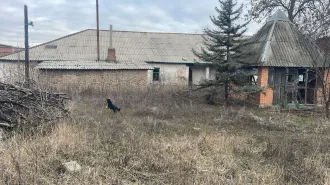 Здание нежилое, адрес: 346900, Ростовская обл., г.Новошахтинск, ул. Космическая, дом 28; кадастровый номер:61:56:0060292:102, 346900, Ростовская область, г.Новошахтинск, ул. Космическая, 28, договор купли-продажи нежилого помещения, выдан 20.01.2005; 2. Помещение нежилое, адрес: 346900, Ростовская…
