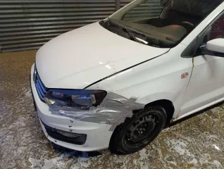 Volkswagen Polo 2019, VIN: XW8ZZZ61ZKG036135, год изготовления: 2019, госномер Х613МВ790. В залоге у АО "ТБанк".