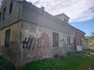 Нежилое здание 206,9 м² с участком, Калининградская обл., Балтийск. Нежилое здание (кадастровый номер 39:14:010312:44) с земельным участком (кадастровый номер 39:14:010312:29, категория земель: земли населенных пунктов) по адресу Российская Федерация, Калининградская область, г.о. Балтийский, г…