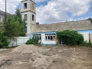 Нежилое здание 282.6 м², Ставропольский край. Кадастровый номер 26:13:100803:510. Площадь 282.6 м² по адресу: Российская Федерация, Ставропольский край, муниципальный округ Благодарненский, город Благодарный, улица Советская, дом 383. Год ввода в эксплуатацию не указан. Количество подземных этажей…