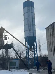 Оборудование для производства бетона и стройматериалов: Мини РБУ Piccini MF 400 (разукомплектовано), стол рабочий угловой (с тумбой) 3 шт., шкаф офисный (1 створчатый), Рохля, Бетонный завод Cemex-60-2.0, Ленточный конвейер, Линия по производству блока автоматическая в комплекте КР -261 в комплекте…