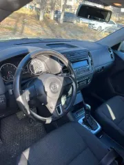 Volkswagen Tiguan, 2013 года выпуска, идентификационный номер XW8ZZZ5NZDG121378, гос.номер М692ВН774. Volkswagen Tiguan, 2013