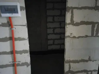 Audi A6 2018. Квартира 65 м², Москва. Промышленный станок Bosch. Долг ООО "Вектор" 500 000 руб.