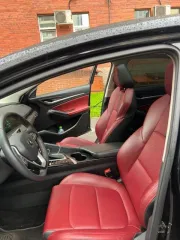 Toyota Camry 2018 года. Автомобиль находится в хорошем состоянии, на ходу, однако имеет следующие неисправности, требующие устранения: вмятина на капоте; трещина в решетке переднего бампера; автомобиль был перекрашен; автомобиль был в ДТП. Кроме того, на автомобиль сделана лицензия для…