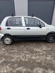 Daewoo Matiz BVD Kond 2007 года, VIN XWB4A11BV7A104341, двигатель F8CV502707K61, кузов XWB4A11BV7A104341, цвет перламутрово-серебристый, госномер Р057ВХ74, экологический класс не установлен. Техническое состояние удовлетворительное: незначительные царапины кузова, общий незначительный износ салона…
