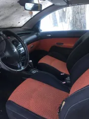 Peugeot 206 2004 года, черный цвет. VIN: VF32DNFUR44142927, ПТС: 66TM 596839, госномер: Н278НУ96. Производство: Франция. Бензиновый двигатель 110 л.с. Максимальная масса 1677 кг, снаряженная масса 1177 кг.