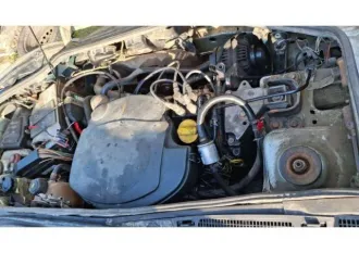 Renault Kangoo 2008 года, 75 л.с., пробег 111111 км. Легковой универсал, VIN: VF1KCEBCF40098542, госномер М418ЕТ13. Не работает таксометр, не показывает дисплей с топливом и температурой, двигатель работает с перебоями. Вмятины на задней правой двери и заднем правом крыле. Царапина на левой фаре…