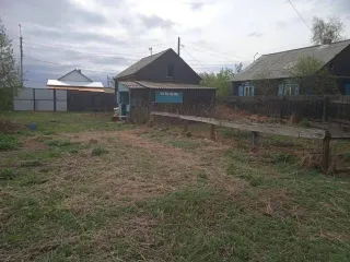 1/5 дома и 1/5 участка в Бурятии, с. Петропавловка, 820 кв.м; 1/5 доля дома и 1/5 доля земельного участка в Бурятии; ещё 1/5 доля дома и 1/5 доля земельного участка в Бурятии; ещё 1/5 земельного участка, общей площадью 820 кв.м., кадастровый № 03:04:270105:33, местоположение: Российская Федерация…