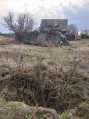 Земельный участок, площадь 2327 +/- 34 кв.м., назначение: земли населенных пунктов, адрес (местонахождение): Россия, Чувашия -Чувашская Республика, п Борки, ул. Николаева, дом 1а,кадастровый (условный) номер: 21:06:210401:155. Имеются запреты рег. действий, предпринимаются действия по снятию…