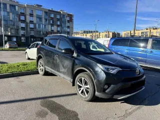 Toyota RAV4 2018 года, 146 лс, 152000 км, полный привод, АКПП, VIN номер XW7RDREV70S041985, подогрев руля и лобового стекла. Заводится и едет. Сколы и царапины по всему кузову. Периодически загорается ошибка по полному приводу и лампа неисправности двигателя (Check Engine) (информацией о причинах…