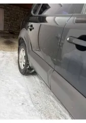 Hyundai Tucson 2007 Hyundai Tucson, 2007 года, 175 лс, 222 000 км, полный привод, АКПП еще Автомобиль Hyundai Tucson 2.7 GLS, 2007 г.в., VIN KMHJN81DP7U622690, цвет кузова – черный.