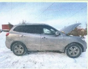 Хендэ Санта Фе 2010 года, серый. VIN: KMHSJ81XDBU653424, номер: Т416ХМ55. Мощность двигателя 144,9 л.с. (197 кВт), разрешенная максимальная масса 2345 кг, масса без нагрузки 1890 кг