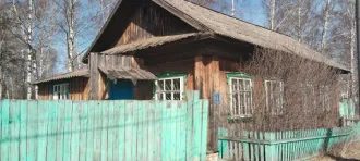 Земельный участок 452 кв.м и нежилое здание 101.8 кв.м, Юринский район, Республика Марий Эл. Земельный участок, категория земель - земли населенных пунктов, кадастровый номер 12:01:5301005:9, с расположенным на земельном участке объектом недвижимости: здание, назначение - нежилое, площадь - 101,8…