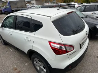 Nissan Qashqai 2011 года выпуска. VIN/номер кузова: SJNFAAJ10U2412572. Регистрационный знак: Е565ТС152. Для осмотра и согласования деталей звоните по телефону 8(996)0197194 в будни с 11:00 до 20:00.