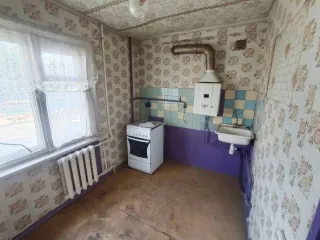 1/4 доля квартиры, г. Сокол, ул. Гражданская, д.1, кв.81, 57,9 кв.м, Вологодская обл. Квартира, площадь 57,9 кв.м., адрес (местонахождение): Россия, Вологодская обл., г. Сокол, Гражданская, дом 1, квартира 81. Кадастровый номер 35:26:0201026:428. Доля в праве 1/4