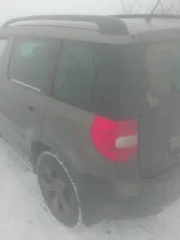 Skoda Yeti 2013, 105 лс, 146319 км. Транспортное средство марки SKODA Yeti, 2013 года выпуска, тип ТС легковой, идентификационный номер (VIN) TMBJF25L8D6098246, государственный рег. номер Н043ЕТ134, цвет коричневый, находящееся в залоге у ПАО «Банк ВТБ».