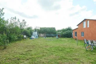 Дом и участок 91,6/641 м², Ярославль: жилое здание площадью 91,6 м², кадастровый номер 76:23:041002:508, и земельный участок площадью 641 м², кадастровый номер 76:23:041002:157, расположенные по адресу: Ярославская область, г. Ярославль, ул Гагарина (в районе №67а), СНТ "Нефтяник-1", д.304