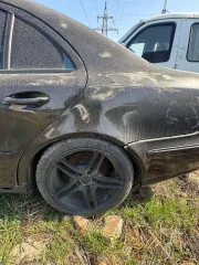 Mercedes-Benz E200 2004 - МЕРСЕДЕС-БЕНЦ Е200; 2004 г.в.; Ограничения на рег. действия. автомобиль; марка(модель): МЕРСЕДЕС-БЕНЦ Е200; год выпуска:2004, VIN: WDB2110421A540282; цвет: черный; мощность двигателя:163(119.9); рабочий объем двигателя, куб. см 1796; тип двигателя: бензиновый на бензине…