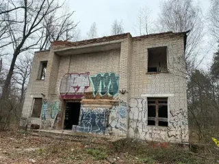 Металлический клуб 469 кв. м и земельный участок 759 кв. м в Тамбовской области. Назначение: нежилое. Площадь здания: 469 кв. м, 2 этажа, подземных этажей нет. Кадастровый номер здания: 68:15:4901002:412. Адрес: РФ, Тамбовская обл., городской округ город Тамбов, поселок Тригуляй, территория СНТ…