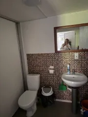 Автозаправочный комплекс в Карелии общей площадью 160.2 м², расположенный по адресу: Республика Карелия, Костомукшский городской округ, г. Костомукша, ул. Строителей, д. 1/6. В состав комплекса входят: земельный участок площадью 1000 кв. м, кадастровый номер 10:04:0010105:29; нежилое здание…