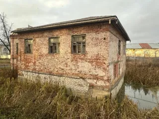 Северная башня ограды и сторожка церкви Крестовоздвижения 1859 года, 179 м². Ярославская область, Ростовский район, город Ростов, площадь Советская, дом 19б. Объект культурного наследия местного (муниципального) значения. Земельный участок с кадастровым номером 76:19:010226:4. Кадастровый номер…