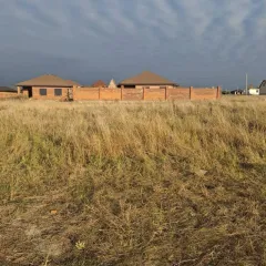 Земельный участок 1000 кв.м в Новопоселеновском сельсовете, деревня Кукуевка, дом 0. Кадастровый номер: 46:11:121203:607. Находится в залоге у ПАО "Сбербанк России".