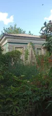 Жилое здание, площадь 42,9 кв.м., кадастровый номер 61:08:0070401:259 и земельный участок, площадь 1334 кв.м., категория земель - земли населенных пунктов, разрешенное использование - для ведения личного подсобного хозяйства, кадастровый номер 61:08:0070401:107. Адрес: Ростовская обл., Волгодонской…