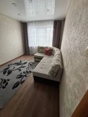 1/3 доли квартиры, 43,2 кв.м, Удмуртская Республика, Ижевск. Помещение, назначение: жилое, Этаж 07, общая площадь 43,2 кв. м., адрес (местоположение): Удмуртская Республика, г. Ижевск, ул. Молодежная, д. 45, кв. 62. Кадастровый номер 18:26:030907:967. Общая долевая собственность, 1/3.