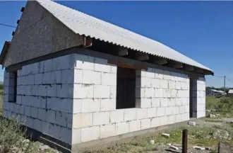 Жилой дом, площадью 78,7 кв. м., кадастровый номер: 17:08:1503003:7883, расположенный по адресу: Российская Федерация, Республика Тыва, Пий-Хемский район, с. Сесерлиг, местечко "Даг-Баары", и земельный участок, площадью 606+/-17 кв.м., кадастровый номер: 17:08:1503003:6067, расположенный по адресу…