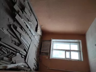 Нежилое помещение 21П, кадастровый номер 55:36:090109:1807, общей площадью 126,0 кв. м, назначение: нежилое, расположено на 3 этаже, не используется.