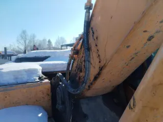 Погрузчик XCMG LW300FN, зав. № XUG0300FCHCB01437, год выпуска 2017, цвет желтый, гос. номер 38 АА 0864. Требуется ремонт головок блока цилиндра.