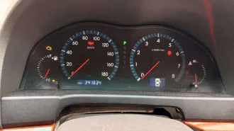 Nissan Tiida 2006, Легковой автомобиль марки Nissan Tiida, 2006 года выпуска, VIN отсутствует, № кузова NC11-117464, цвет серый, ГРЗ M514MT14, ПТС № 25 УМ 342059