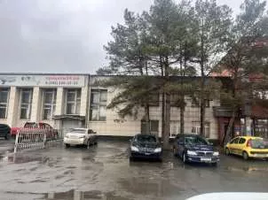 Имущественный комплекс: здание (административное с магазином и СТО), назначение: нежилое, общая площадь 2491,4 кв.м, количество этажей: 1-3, адрес: Новосибирская область, город Новосибирск, Ленинский район, ул. Станционная, д. 62, кадастровый номер: 54:35:061490:2082. Здание расположено на…