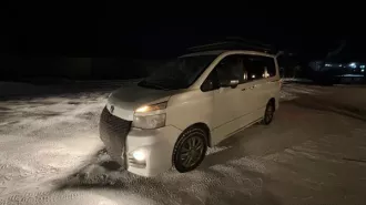 Транспортное средство Toyota Voxy, 2012 г.в., г/н А598МТ14, цвет - белый перламутр. Местонахождение: РС(Я), Чурапчинский район.  Собственник Пермяков А.А. Транспортное средство Toyota Voxy, 2012 г.в., г/н А598МТ14, цвет - белый перламутр. Местонахождение: РС(Я), Чурапчинский район.  Собственник…