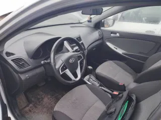 Hyundai Solaris 2012 года, 123 л.с., пробег 150000 км, АКПП. VIN: Z94CT41DBCR143679.