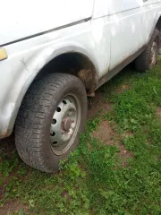 Автомобиль Lada 212140, 2010 г.в., г.н. М235РУ102, VIN XTA212140A1948316, цвет белый, имеются следы вмятины на кузове и ржавчины