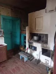 Земельный участок, площадь 4382 +/  3.89 кв.м., кадастровый  условный  номер: 57:05:0460101:22,Жилой дом, площадь 56.9 кв.м., назначение: 57:05:0460101:164, адрес  местонахождение : Россия, м.р н Сосковский, с.п. Алпеевское, п. Алпеевское, д. 90, кадастровый  условный  номер: 57:05:0460101:164
