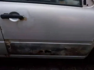 Lada Kalina 2012 года, 82 л.с., пробег 300000 км. VIN XTA111730C0242440, госномер С863КО40, цвет кузова серебристый, рабочий объем двигателя 1 596 куб.см.